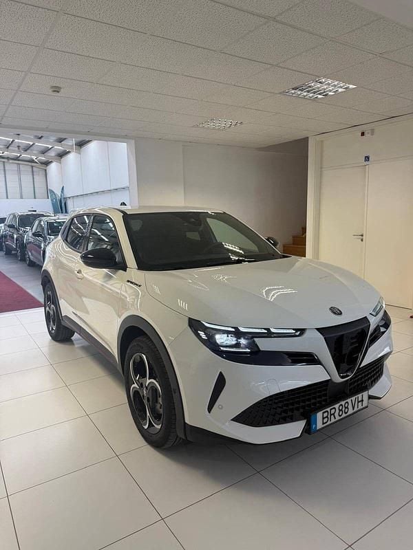 Branco Usado 2025 Alfa Romeo GT Junior Edizione Speciale SUV | € 27.950 - Imagem 1/1