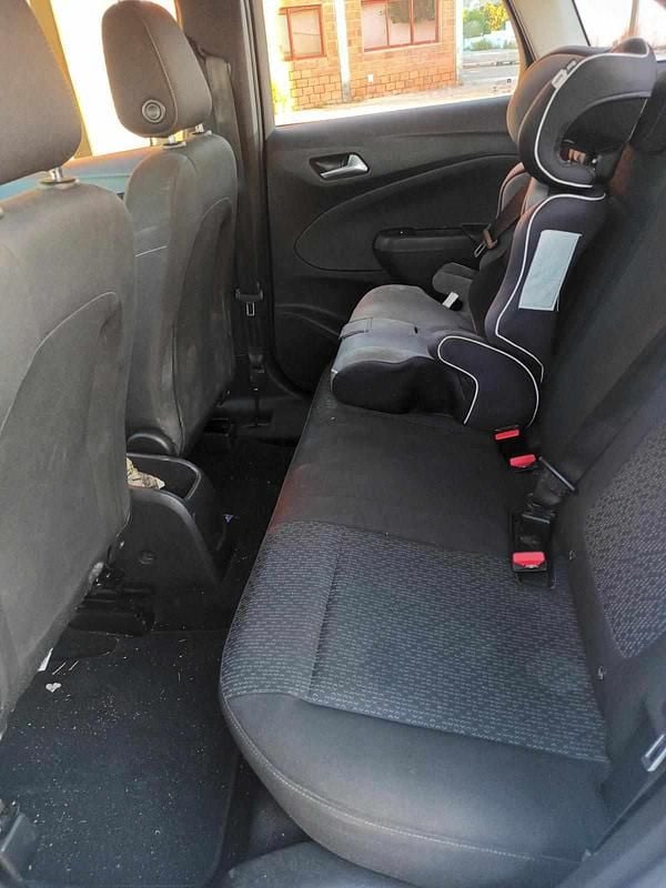 Branco Usado 2019 Opel Crossland X SUV | € 11.000 (Bom preço) - Imagem 1/4