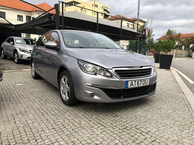 Cinza Usado 2015 Peugeot 308 Active Carrinha | € 13.950 (Preço justo) - Imagem 1/4