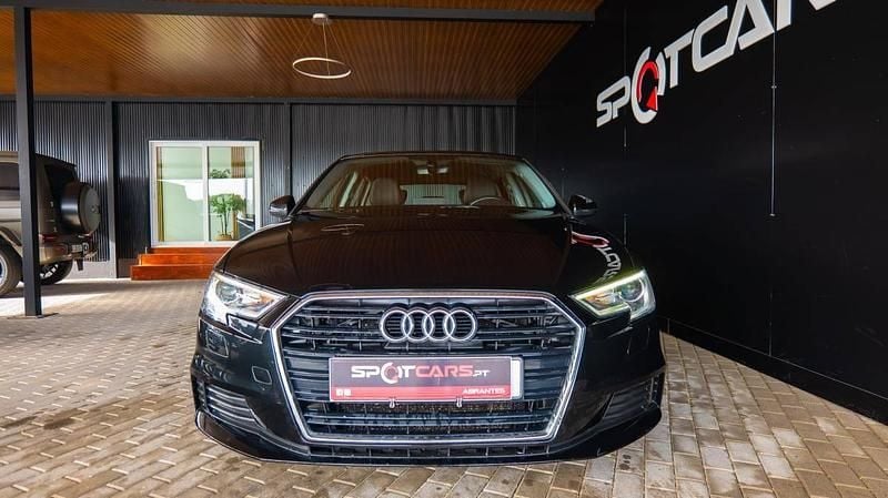 Usado Audi A3 150 HP (110 kW) 2017 Preto