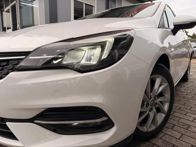 Usado Opel Astra 122 HP (89 kW) 2020 Branco