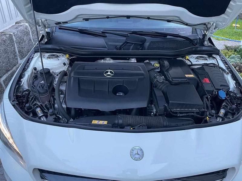Usado Mercedes CLA180 109 HP (80 kW) 2016 Branco Sedan