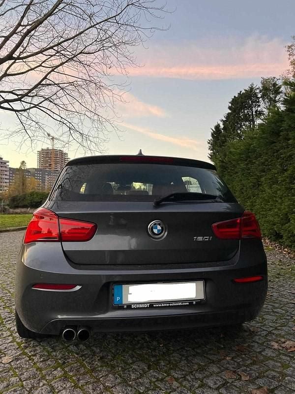 Usado BMW 120 184 HP (135 kW) 2017 Cinzento Citadino