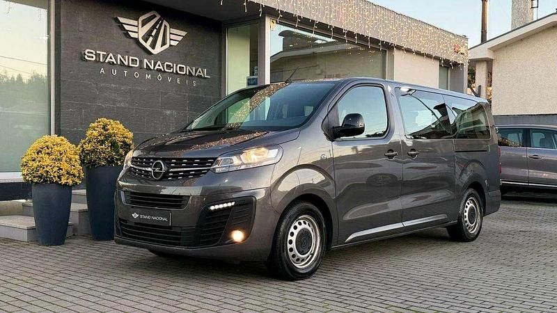 Usado Opel Vivaro Essentia 120 HP (88 kW) 2022 Cinza Monovolume