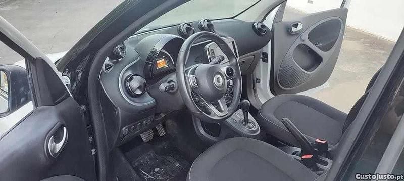 Branco Usado 2018 Smart ForFour Electric Drive Citadino | € 9.000 (Super Preço) - Imagem 1/2