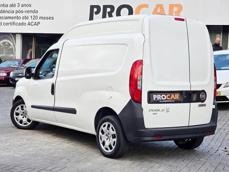 Usado Fiat Doblò 120 HP (88 kW) 2018 Branco Monovolume