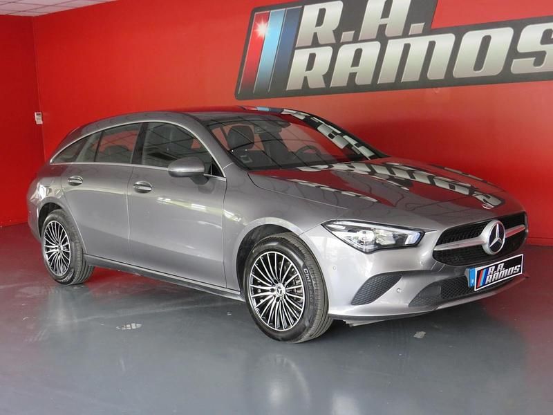 Usado Mercedes CLA250e Style 218 HP (160 kW) 2022 Cinza Sedan