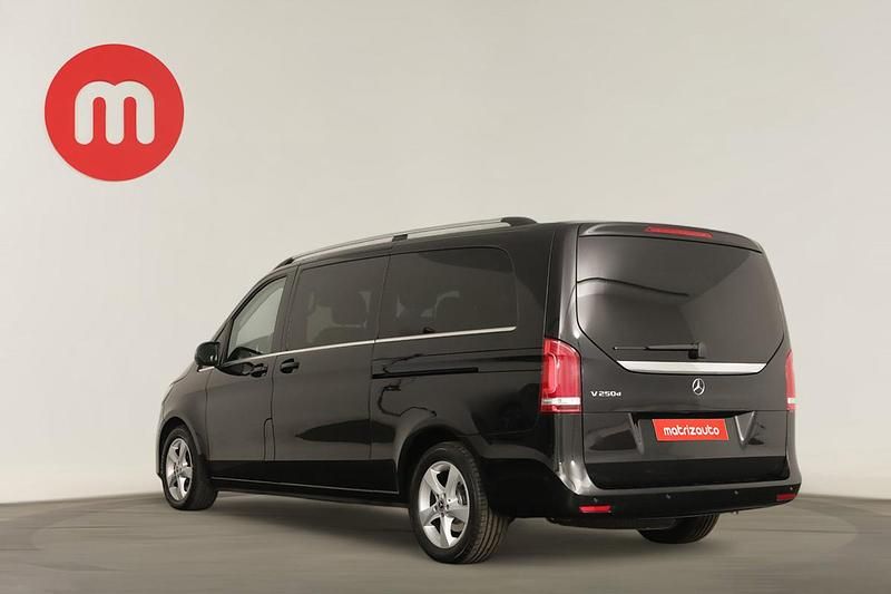 Usado Mercedes V250 Avantgarde 190 HP (139 kW) 2020 Monovolume