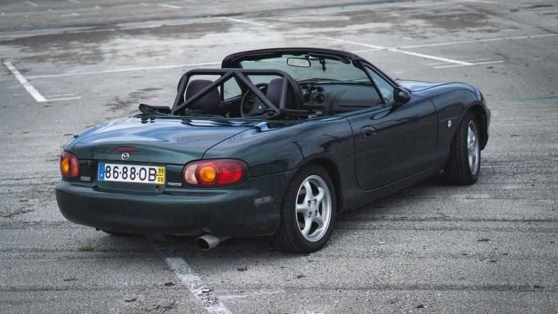 Verde Usado 1999 Mazda MX5 Cabrios | € 10.800 - Imagem 1/4