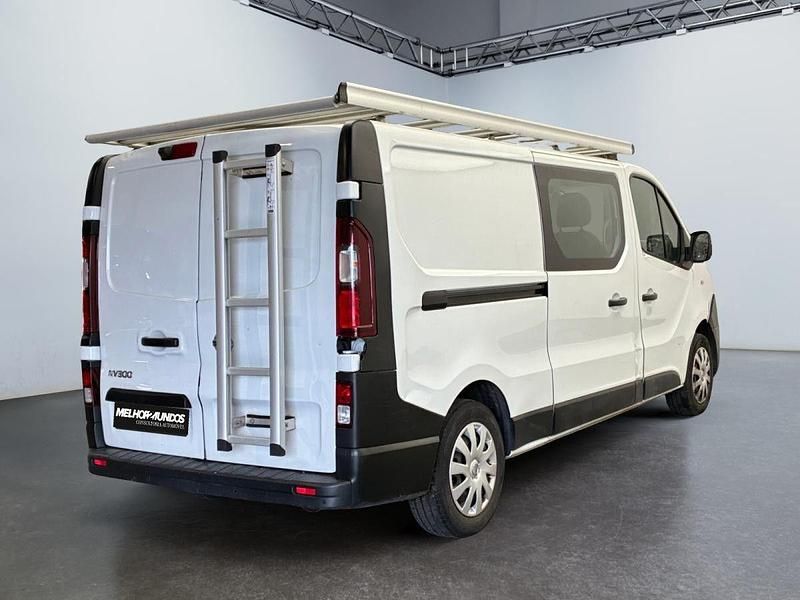 Branco Usado 2021 Nissan NV300 N-Connecta Van | € 17.990 - Imagem 1/1