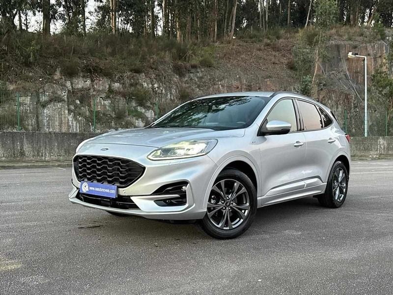 Cinzento Usado 2022 Ford Kuga ST-Line SUV | € 27.900 (Caro) - Imagem 1/4