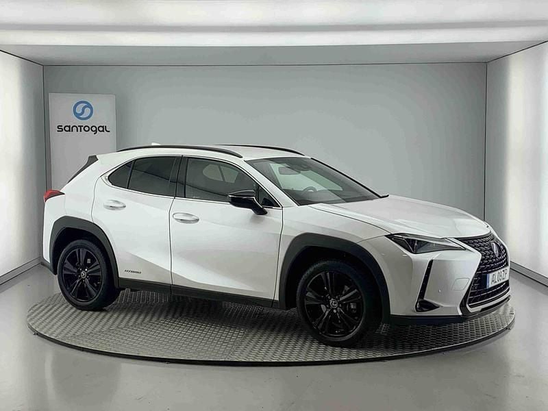 Branco Usado 2021 Lexus UX 250h SUV | € 35.990 - Imagem 1/4