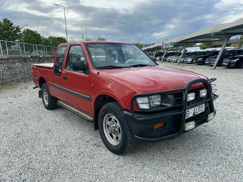 Vendido Opel Campo 2.5 Turbo 4X4 4LUG. Carros usados para venda