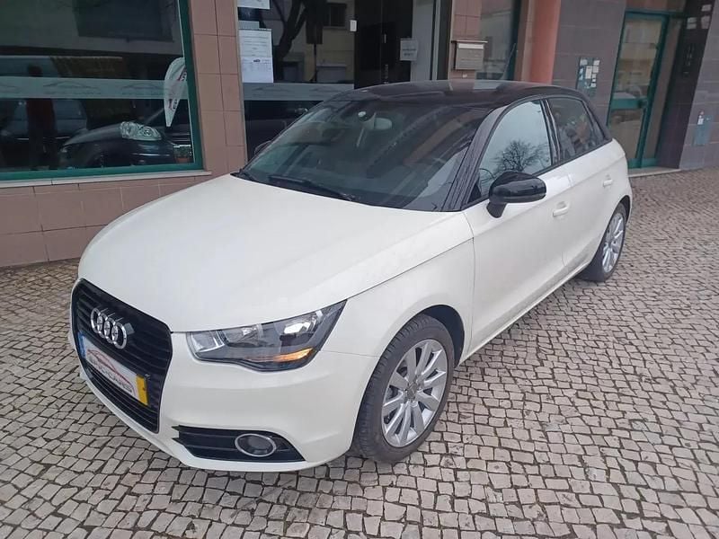 Branco Usado 2014 Audi A1 Sportback Attraction Citadino | € 12.390 (Preço justo) - Imagem 1/4