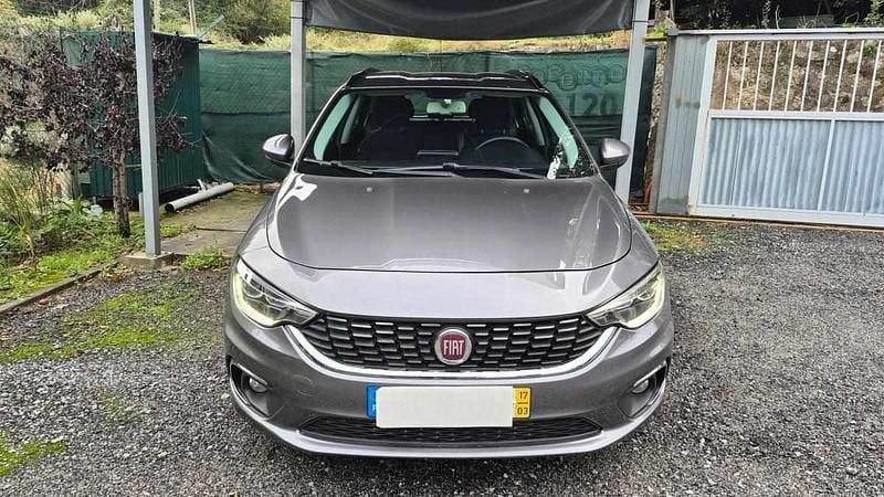 Cinzento Usado 2017 Fiat Tipo Carrinha | € 9.880 (Preço justo) - Imagem 1/4