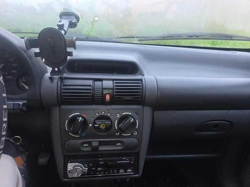 Usado Opel Corsa 1995 Sedan