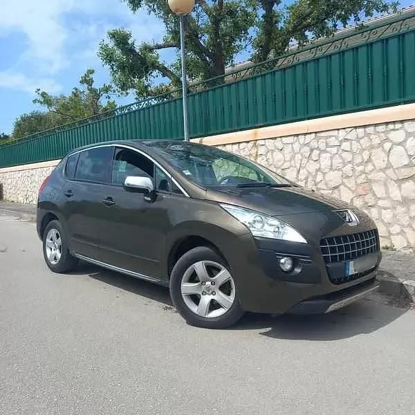 Bordeaux Usado 2009 Peugeot 3008 Sport SUV | € 7.450 (Preço justo) - Imagem 1/4