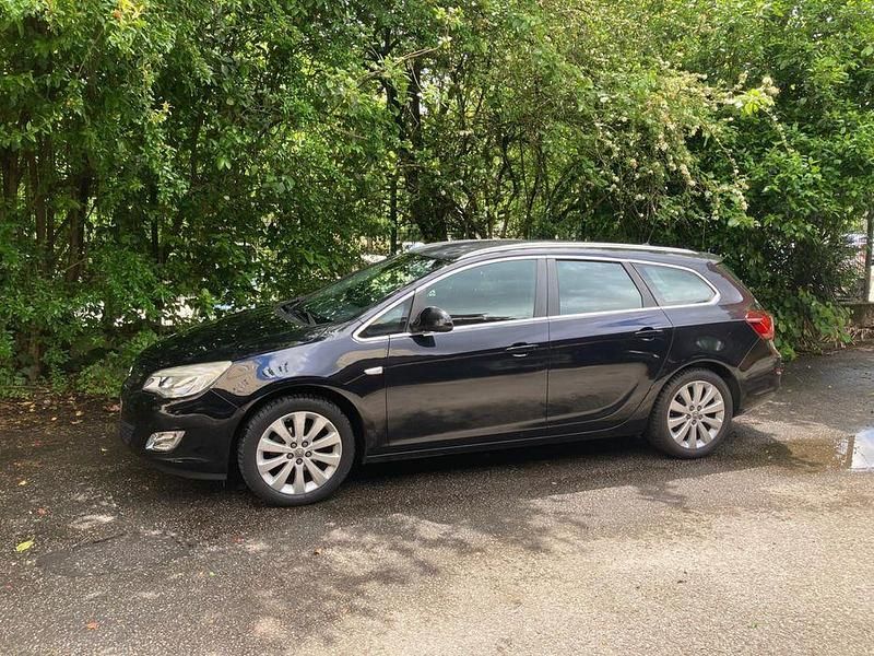 Usado 2012 Opel Astra Sport Carrinha | € 6.100 (Bom preço) - Imagem 1/4