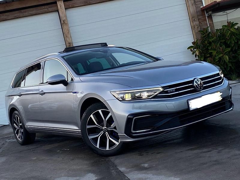 Cinza Usado 2021 VW Passat GTE Carrinha | € 24.999 (Preço elevado) - Imagem 1/4
