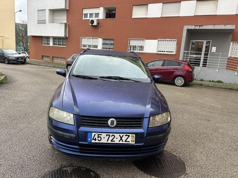 Usado 2004 Fiat Stilo Sedan | € 2.100 - Imagem 1/4