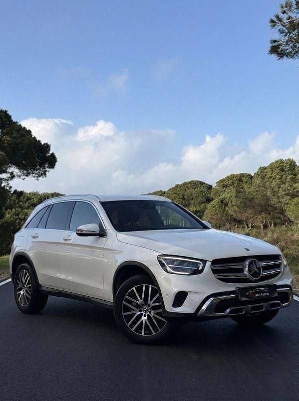 Usado Mercedes GLC300 320 HP (235 kW) 2021 Branco SUV