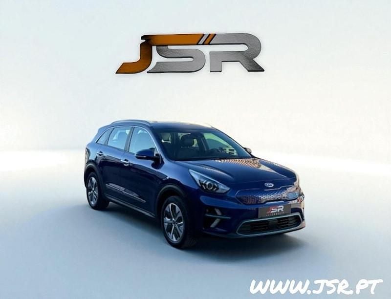 Azul Usado 2021 Kia e-Niro SUV | € 21.890 (Bom preço) - Imagem 1/4