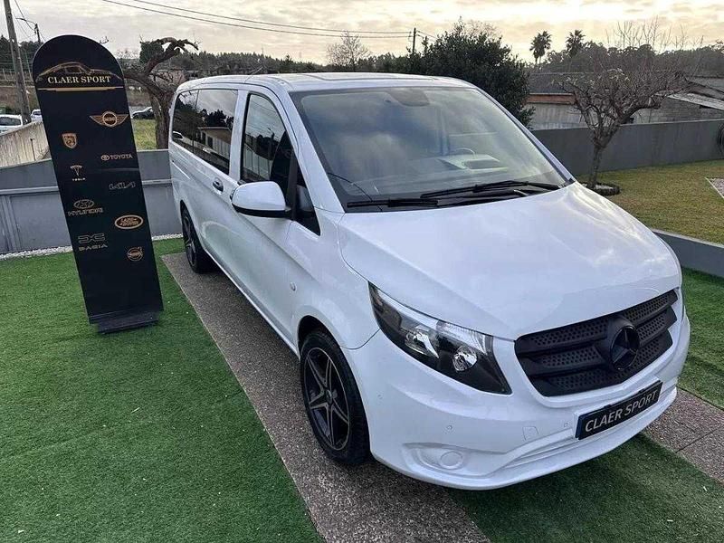 Usado Mercedes Vito 163 HP (119 kW) 2020 Branco Van