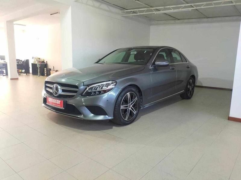 Cinzento Usado 2019 Mercedes C200 Sedan | € 25.500 (Preço justo) - Imagem 1/4