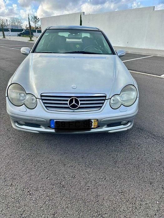 Usado 2003 Mercedes C220 | € 4.750 - Imagem 1/4