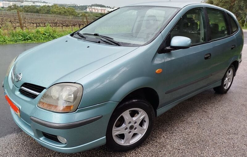 Usado 2002 Nissan Almera Tino Monovolume | € 1.650 - Imagem 1/4