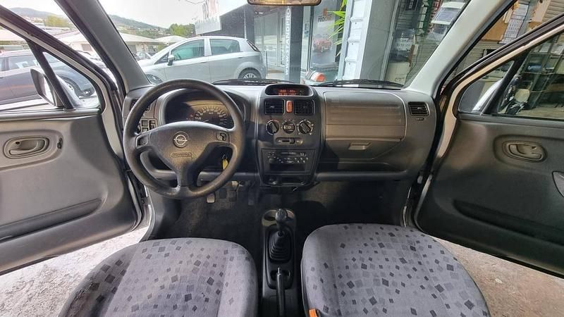 Usado Opel Agila 58 HP (42 kW) 2002 Cinzento Monovolume