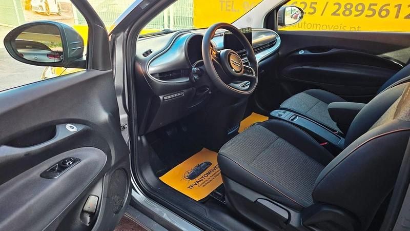 Usado Fiat 500e 86 kW (118 HP) 2022 Cinzento