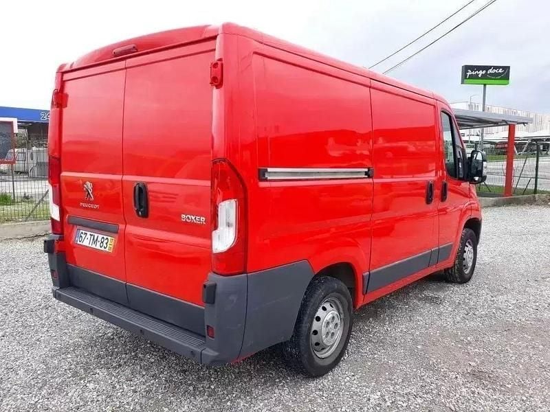 Usado Peugeot Boxer 120 HP (88 kW) 2017 Vermelho Van
