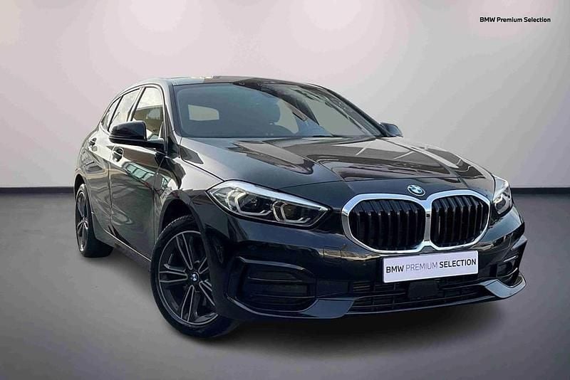 Preto Usado 2024 BMW 116 Sport Line Citadino | € 31.490 (Preço justo) - Imagem 1/4