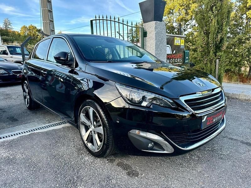 Usado Peugeot 308 Allure 115 HP (84 kW) 2013 Preto
