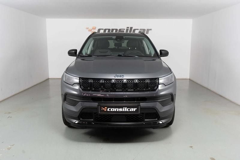 Usado Jeep Compass Night Eagle 190 HP (139 kW) 2022 Cinza SUV