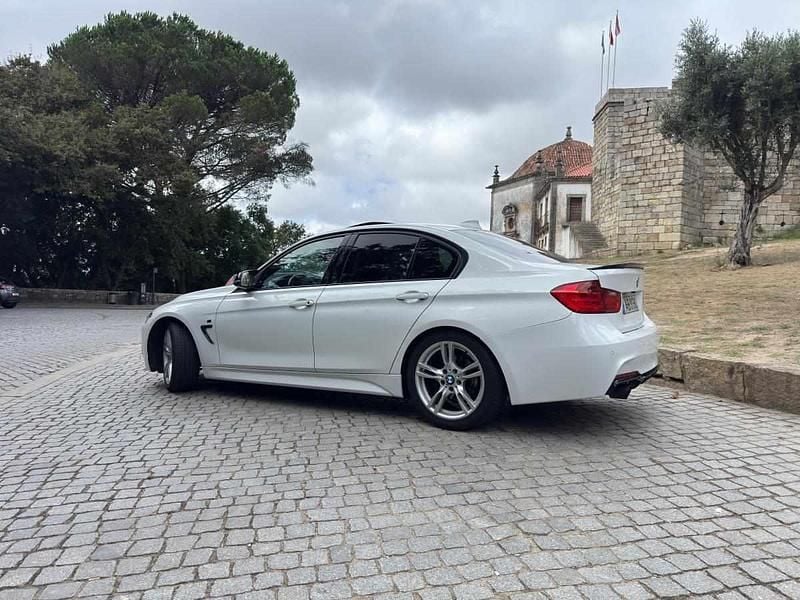 Branco Usado 2013 BMW 320 Sedan | € 14.950 - Imagem 1/4