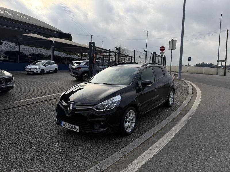 Usado Renault Clio GrandTour 90 HP (66 kW) 2020 Preto Carrinha