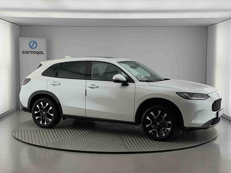 Branco Usado 2023 Honda ZR-V Lifestyle SUV | € 43.990 - Imagem 1/4