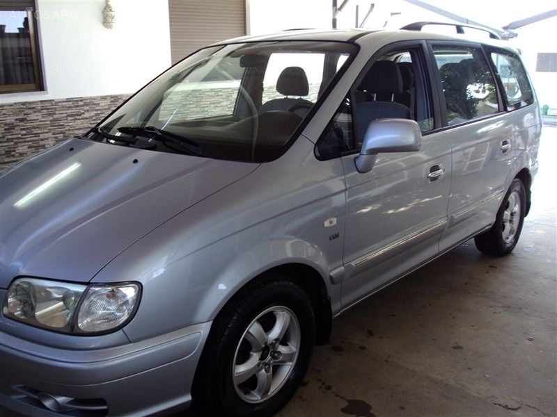 Hyundai trajet 2005