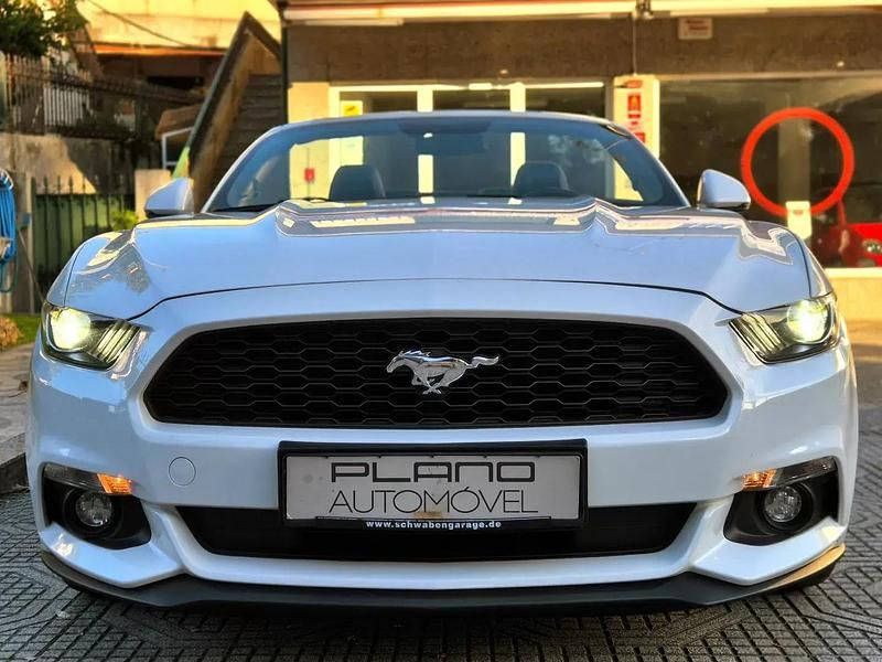 Usado Ford Mustang 317 HP (233 kW) 2015 Branco Cabrios