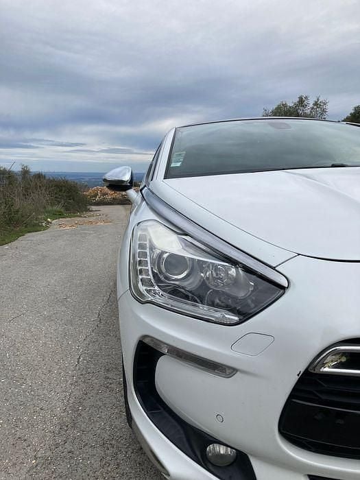 Usado Citroën DS5 200 HP (147 kW) 2013 Citadino