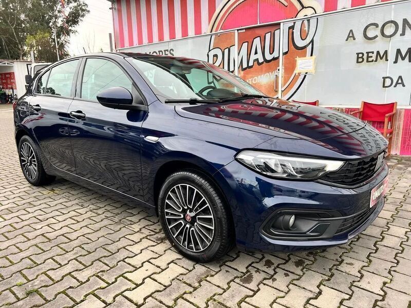 Azul Usado 2022 Fiat Tipo City Life Sedan | € 14.990 (Preço justo) - Imagem 1/4