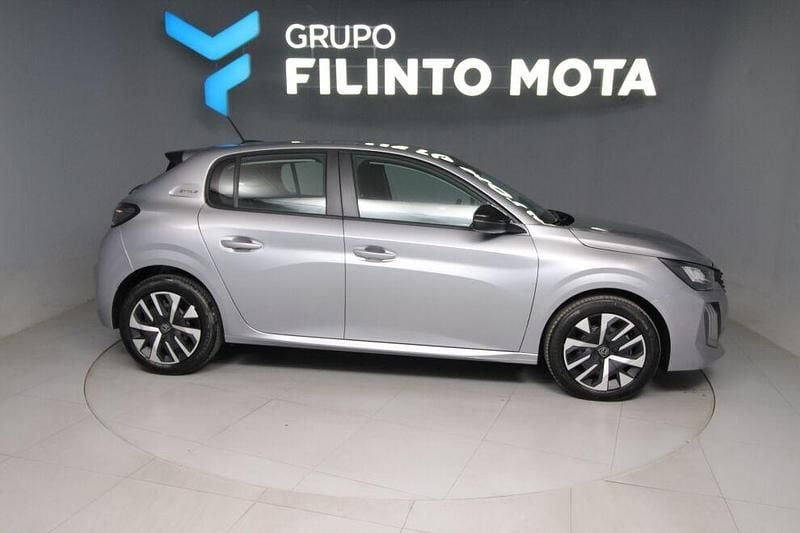 Cinza Usado 2025 Peugeot 208 Style Citadino | € 17.290 (Preço justo) - Imagem 1/4