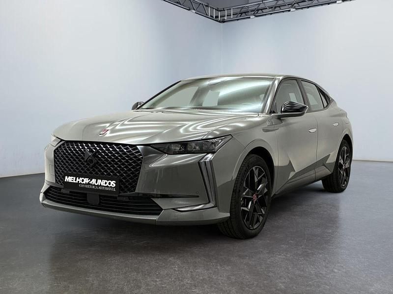Cinza Usado 2023 DS Automobiles DS7 Crossback Performance SUV | € 32.950 - Imagem 1/4