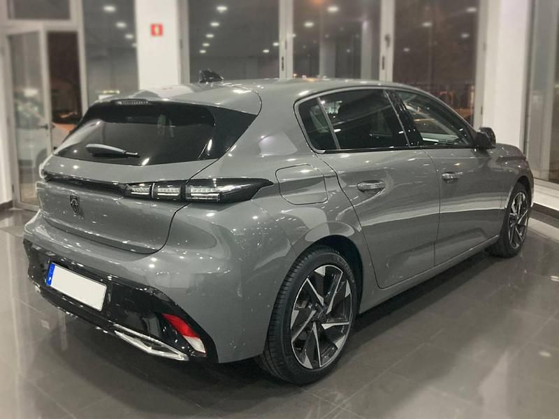 Usado Peugeot 308 Allure 130 HP (95 kW) 2024 Cinzento Sedan