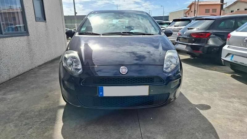 Usado Fiat Punto S 69 HP (50 kW) 2014 Preto Citadino