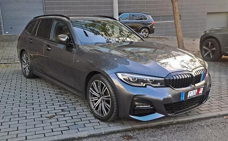 Cinzento Usado 2020 BMW 320 Coupé | € 32.000 (Preço justo) - Imagem 1/4