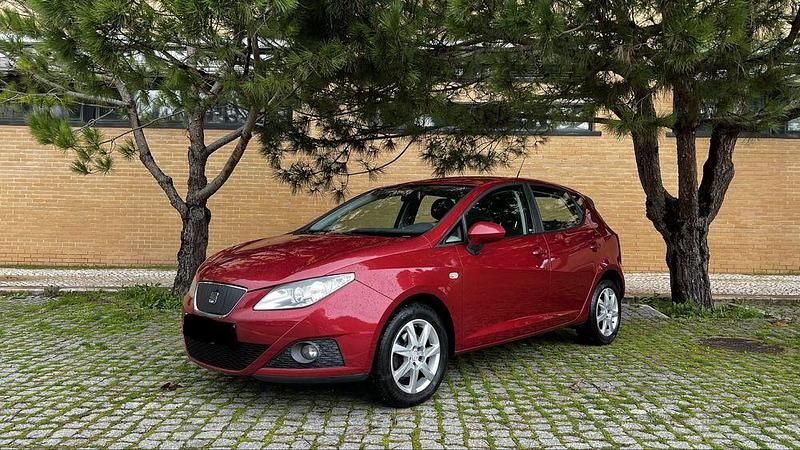 Usado Seat Ibiza Ecomotive 75 HP (55 kW) 2011 Sedan