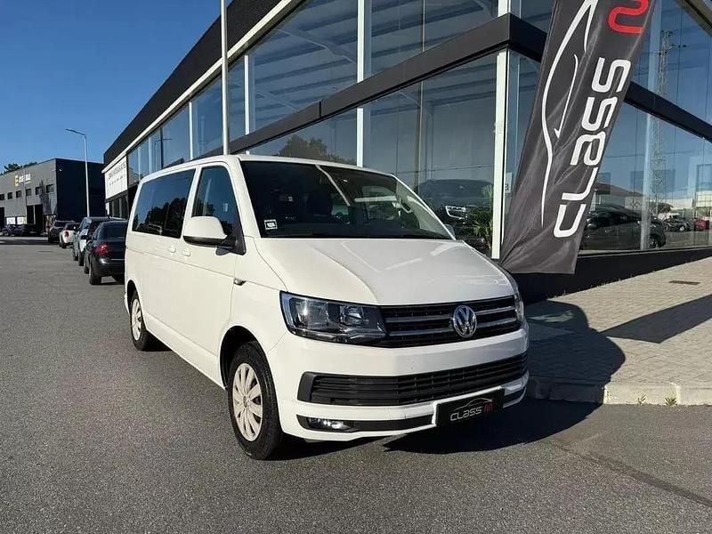 Branco Usado 2020 VW Caravelle Comfortline Monovolume | € 33.750 - Imagem 1/4